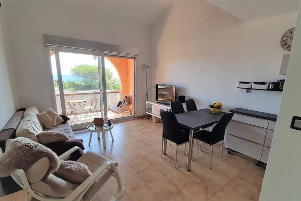 Charmant Appartement Vue Mer A 100M De La Plage. サン・エギュルフ エクステリア 写真
